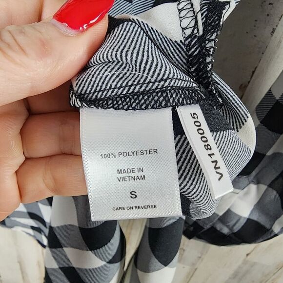 New York & Company Plaid Button Down Shirt Black and White Size Small - Picture 8 of 10